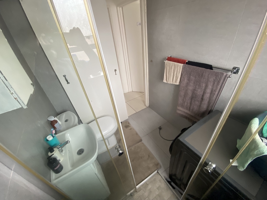 To Let 2 Bedroom Property for Rent in Muizenberg Western Cape